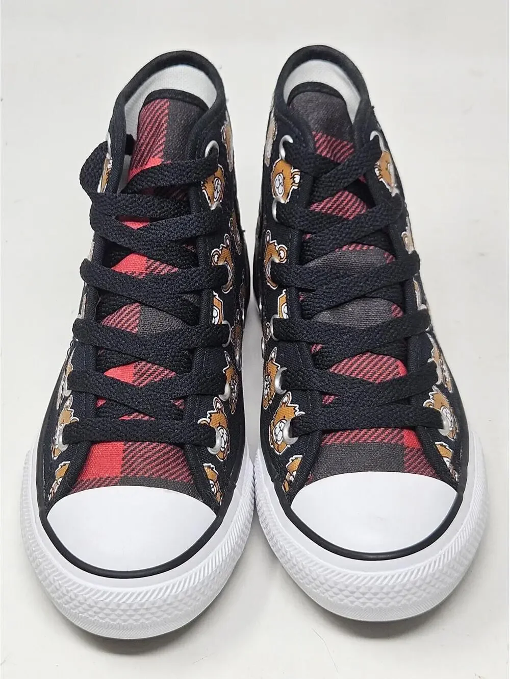 Converse Youth Size 13 Chuck Taylor All Star Bear Head Print Black Flannel